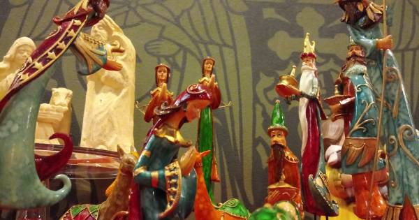 Meer dan honderd kerststallen in Sint Andreaskerk in Weurt