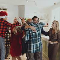 Het is oké om kerst minder perfect te willen, vindt Katrin Swartenbroux. Acht tips om de feestdagen door te komen