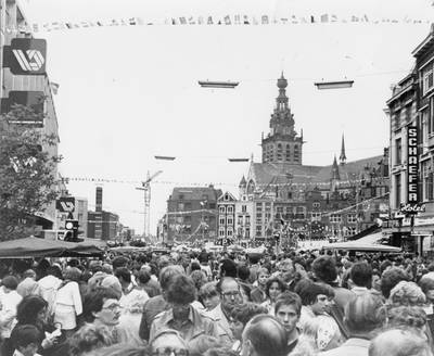 Hoe de Vierdaagsefeesten van een doodstil evenement naar 1,5 miljoen bezoekers groeiden