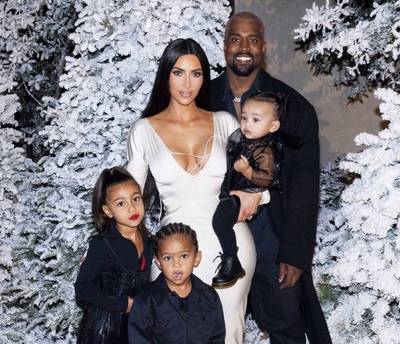 Kim Kardashian onder vuur om gestifte lippen North (5)