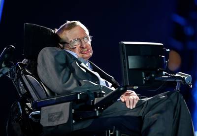 Wijlen Stephen Hawking jarenlang bedrogen en ‘slecht verzorgd’ door verpleegster