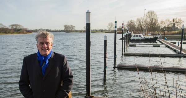 Burgemeester Naterop over vertrek uit Aalburg: 'Ik heb nooit gedacht, krijg allemaal de rambam - BD.