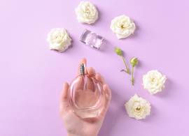 Dankzij déze douchetruc blijft jouw parfum langer zitten