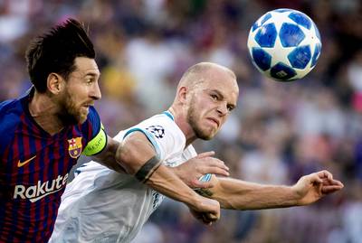 PSV verlengt contracten Hendrix en Teze