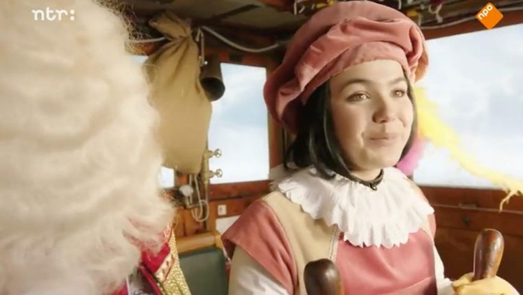 Zwarte En Witte Piet In Sinterklaasjournaal Het Parool