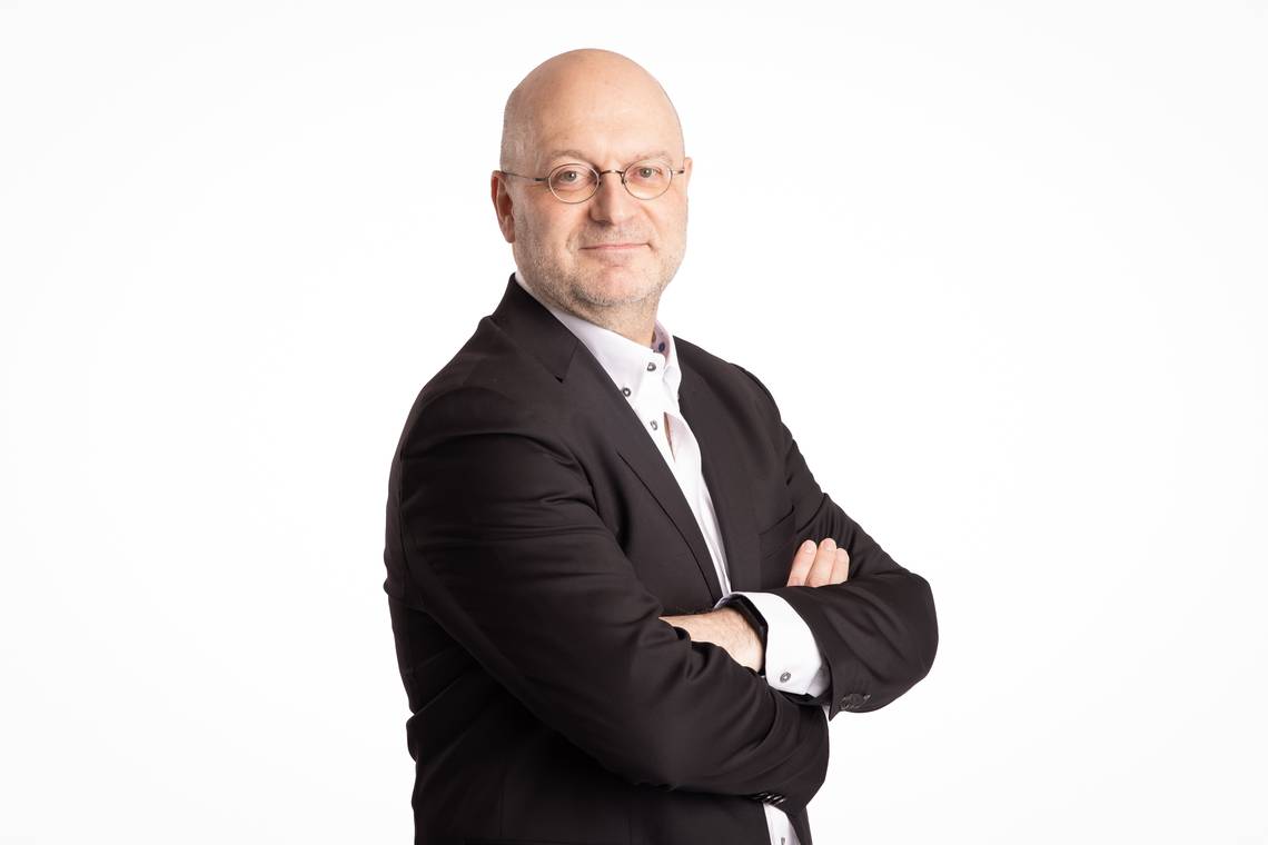 Creatief directeur Ricus Jansegers en netmanager Lotte Vermeir stappen op bij VRT na streng rapport