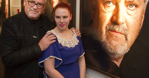 Ernst Daniel Smid Weer Aan Beterende Hand Show Ad Nl