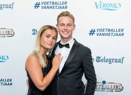 Voetballer Frenkie de Jong en zijn vriendin Mikky gaan trouwen