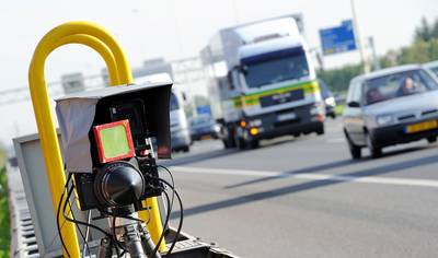 Bonnenregen door mobiele flitscontroles: kijk hier waar