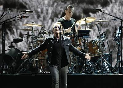 Lange rijen met U2-fans voor Johan Cruijff Arena