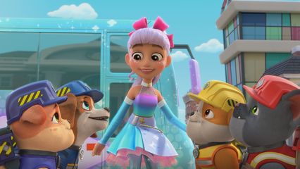 21. De crew repareert het podium van de talentenjacht & De crew bouwt instrumenten