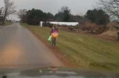 Vader laat pestende dochter (10) voor straf acht kilometer naar school lopen