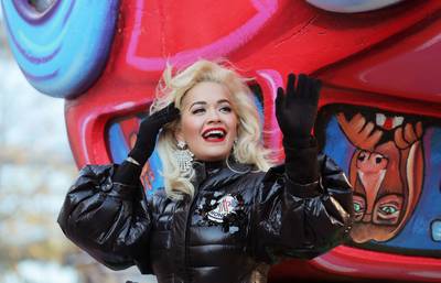 John Legend verdedigt playbackende Rita Ora: ‘Ze moest wel’