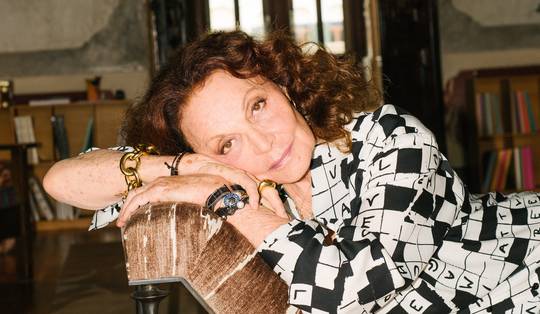 ‘Bowie en Jagger wilden een triootje’: modeontwerpster Diane von Furstenberg over haar leven