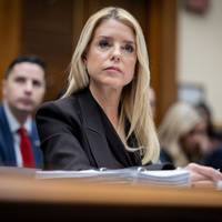 Senaat VS stemt tegen inperking oorlogsbevoegdheden Trump • Justitieminister Bondi moet getuigen in zaak-Epstein