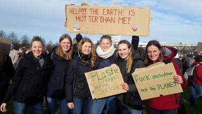 Klimaatmars voor scholieren druk bezocht: ‘Voor onze toekomst en onze kinderen’
