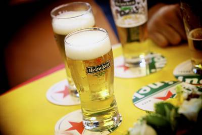 Voor iedereen die graag betaald bier wil drinken: het kan nu!
