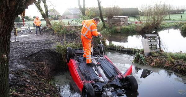 Brandweer Bemmel en Valburg het water in, voor mens en dier