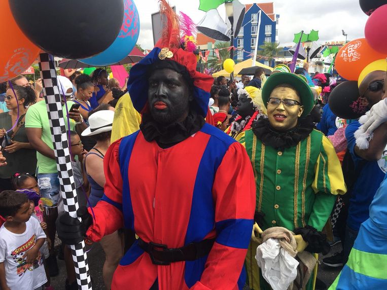 In Willemstad Is Piet Vooral Donkerzwart En Sint Wit Geschminkt De Volkskrant
