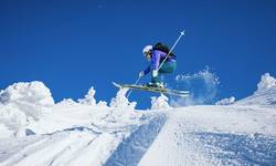Helpt een skihelm hoofdletsels te voorkomen?