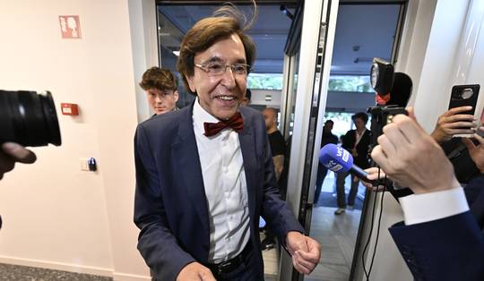 Bedrijf dient klacht in tegen voormalig premier Elio Di Rupo (PS) voor belangenvermenging en corruptie