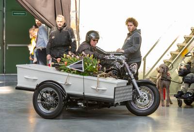 Elise Moll (26) nodigt heel Vlissingen uit voor eigen uitvaart