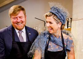 Willem-Alexander en Máxima hebben de grootste lol in Oostenrijkse keuken
