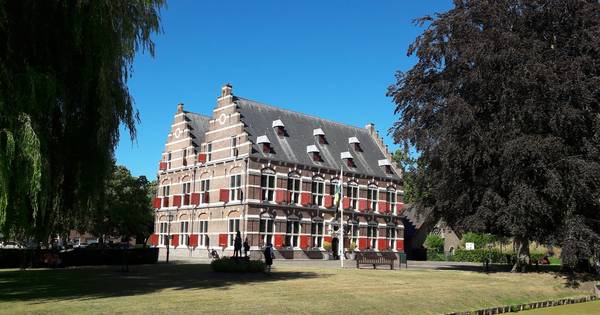 Zonnepanelen op je monument? Moerdijk wil snel beleid maken