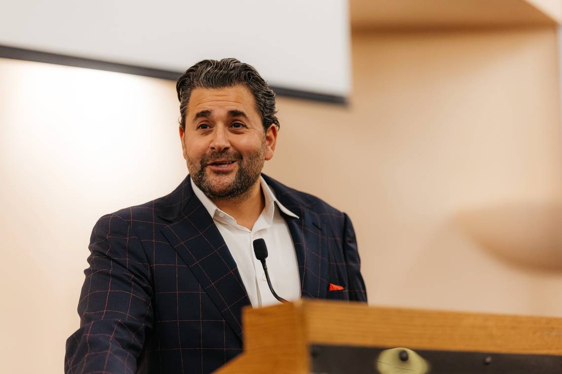 Toeristen laten VS steeds vaker links liggen, deze ‘alfaman-influencer’ moet daar van Trump iets aan doen