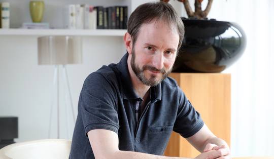 Acteur Aron Wade (54), bekend uit ‘W817’ en ‘De kotmadam’, overleden na euthanasie wegens ondraaglijk psychisch lijden