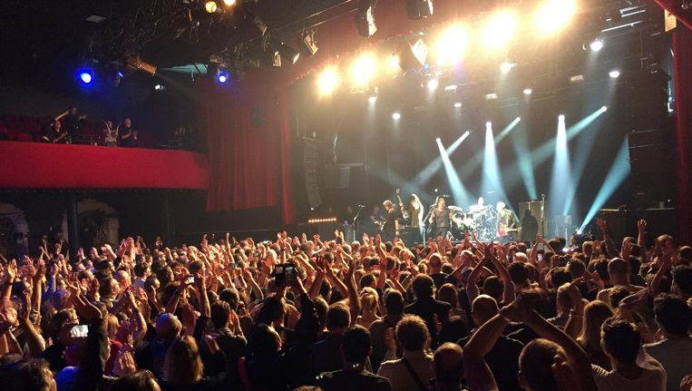 De Ban Is Gebroken Er Wordt Weer Gedanst In Parijse Poptempel Bataclan De Volkskrant