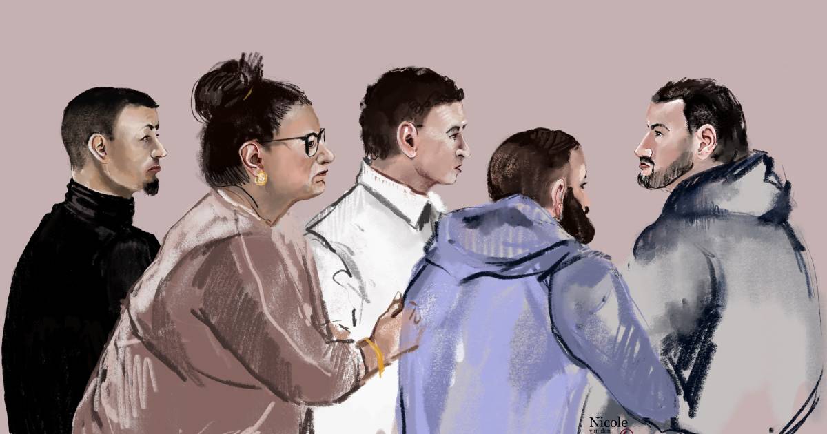 Oud-deelnemer ‘Jouw vrouw, mijn vrouw' moet twee jaar cel in voor brutale overval PostNL-vrachtauto .