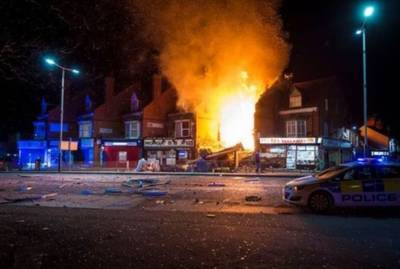 Zes mensen in ziekenhuis na enorme explosie in Britse stad