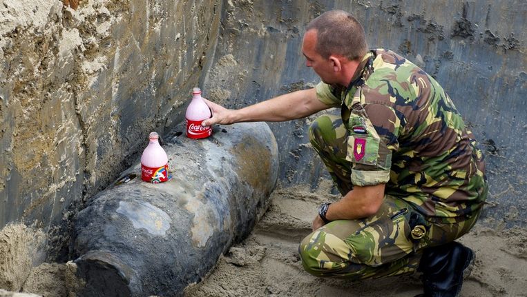 Vliegtuigbom uit oorlog gevonden op Schiphol | Buitenland ...
