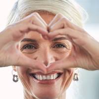 Van uv-straling tot zandkorrels: zo bescherm je je ogen in de zomer volgens de opticien