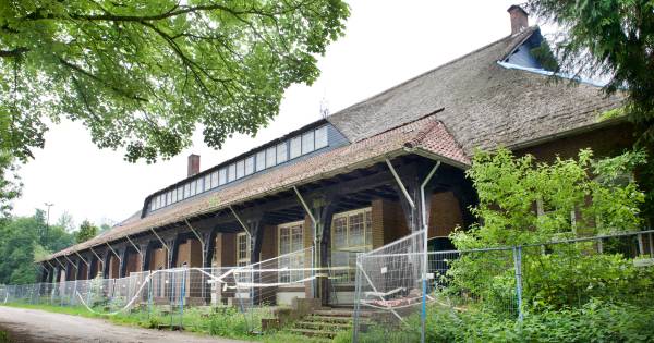 Onzekerheid over oude SS-sporthal in Ellecom houdt werkzaamheden op