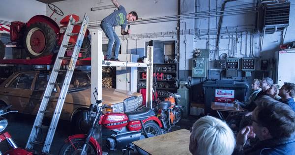 Comedy Express Festival Albergen: grappen uit de autowerkplaats - Tubantia