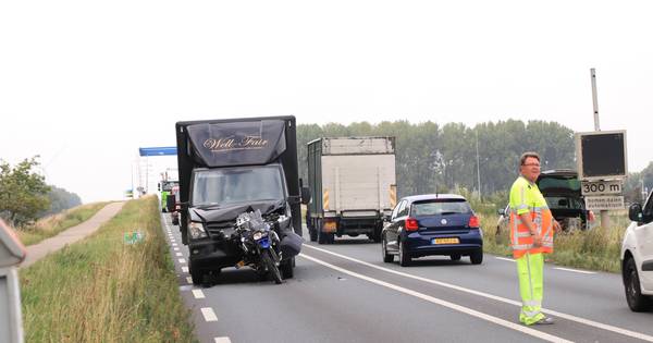 Motorrijder gewond bij botsing op N301 bij Nijkerk.