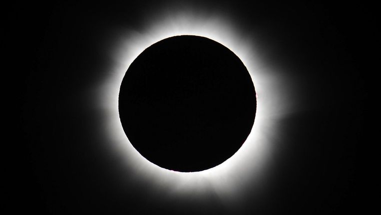Zonsverduistering zorgt voor uniek spektakel Down Under ...