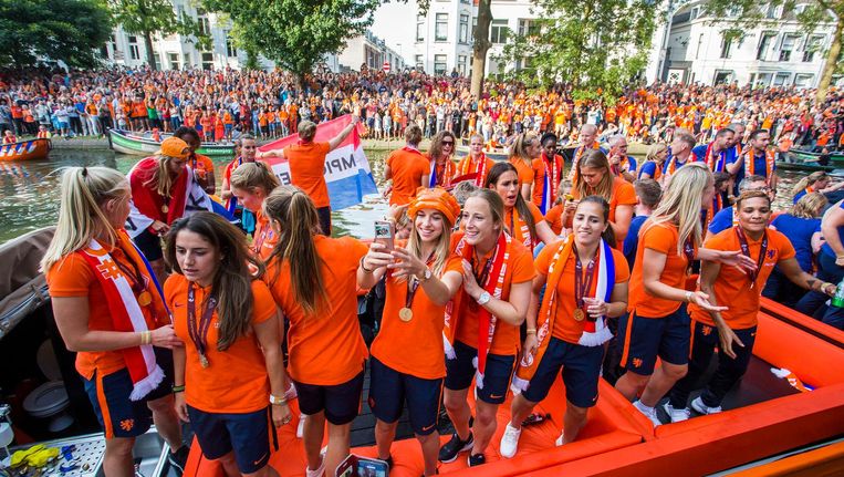 Tienduizenden In Extase Voor Voetbalvrouwen De Volkskrant