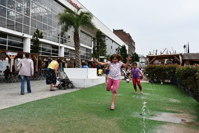 Brussel Bad Lokt 350 000 Bezoekers Brussel In De Buurt Hln