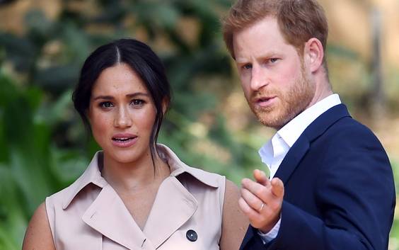 Queen steunt prins Harry en Meghan en last overgangsperiode in