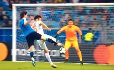 Penalty controversé puis VAR “oublié”: polémiques autour du duel entre l’Uruguay et le Japon