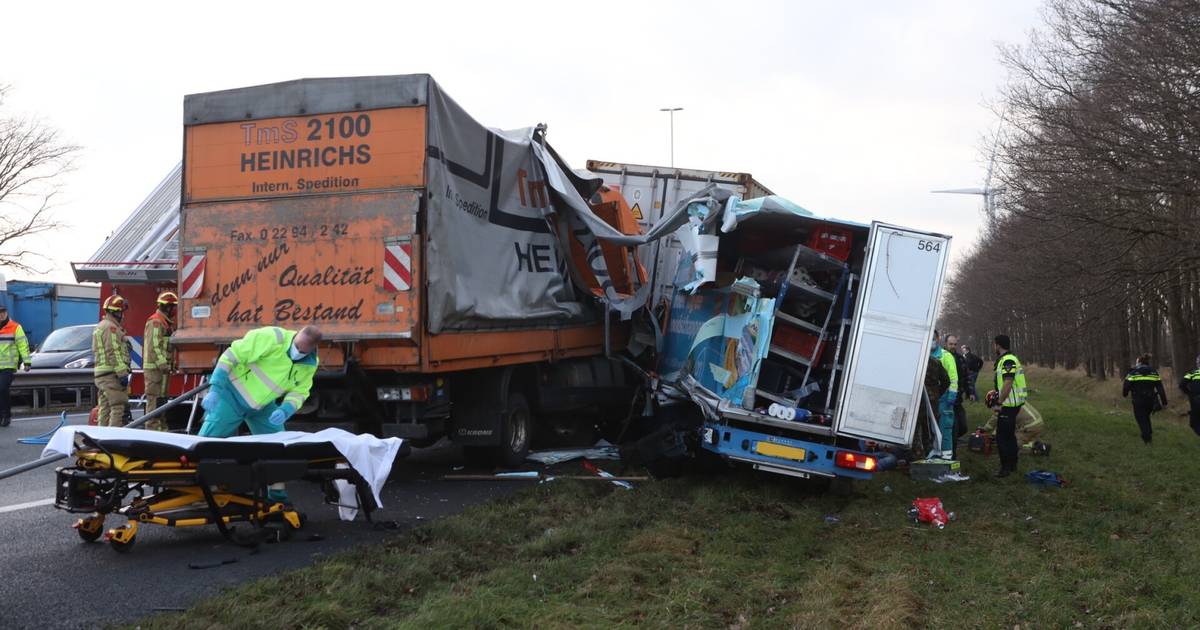 Ernstig ongeluk op A58 bij Oirschot, weg waarschijnlijk nog uren dicht.