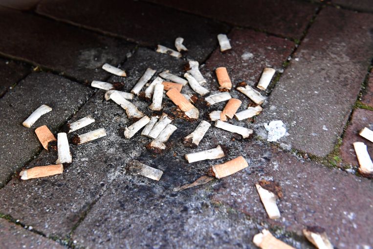 Iets minder rokers en zware drinkers vorig jaar, maar helft volwassenen heeft overgewicht - Volkskra