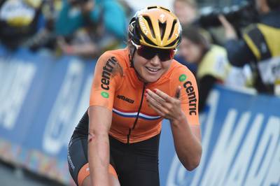 Geniet nog een keer van de geweldige prestatie van Blaak