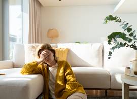 Eerste patiënt in Nederland krijgt migraine-implantaat