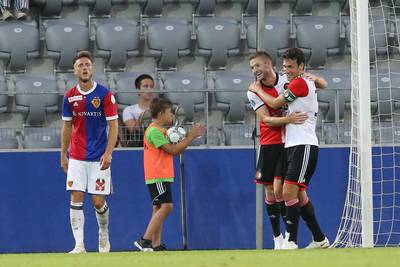 Feyenoord haalt met Sinisterra uit tegen Basel