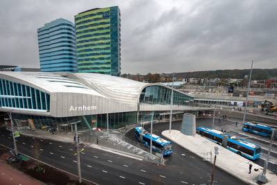 Geld voor belettering ‘Arnhem Centraal’ is er na drieënhalf jaar. Nu nog een ontwerp