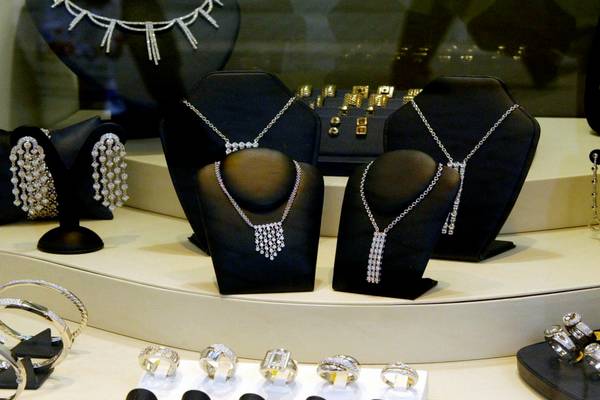 History's Greatest Heists with Pierce Brosnan